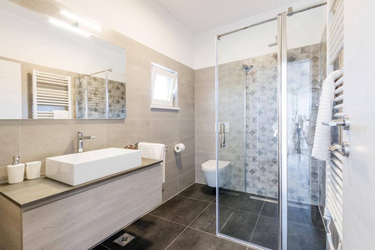 Modern 3-Bedroom Villa With A Private Pool Пула Екстер'єр фото